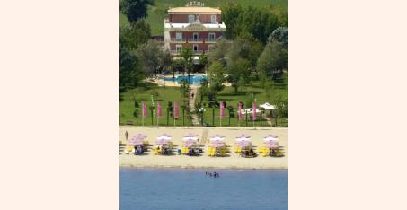 Табір - перша лінія