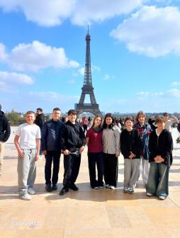 Париж. Екскурсії. Шкільна група, Канікули.